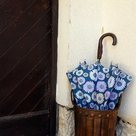 Apartman Josephine's Garden *