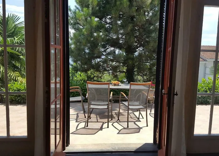 Josephine's Garden أوباتيا