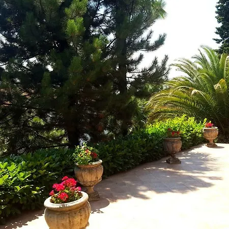 Josephine's Garden Appartement *